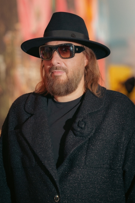 chanel_sebastien_tellier_chanel_ready-to-wear_ss24_show_october_3rd_1-hd