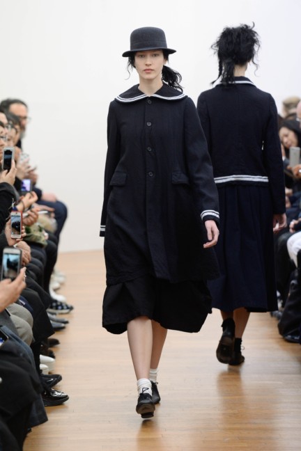 comme-des-garcons-comme-des-garcons-paris-fashion-week-autumn-winter-2015-3