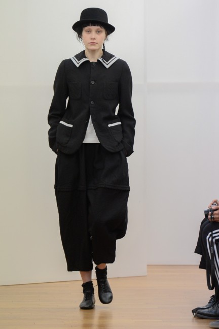 comme-des-garcons-comme-des-garcons-paris-fashion-week-autumn-winter-2015