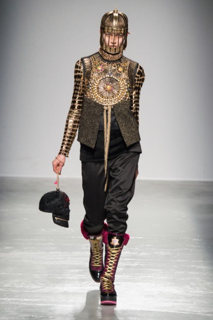 manish_arora_winter_2015-16_230