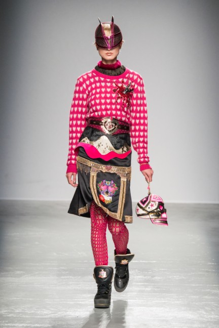 manish_arora_winter_2015-16_250