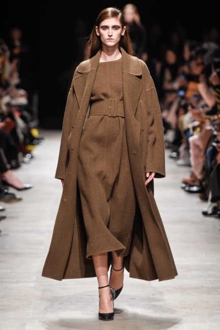 rochas_winter_2015-16_look_003