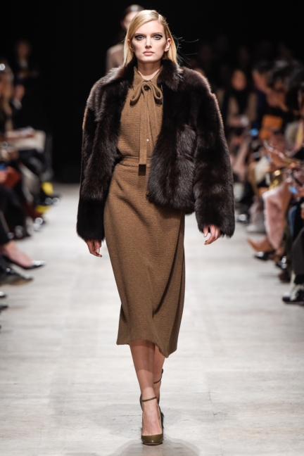 rochas_winter_2015-16_look_004