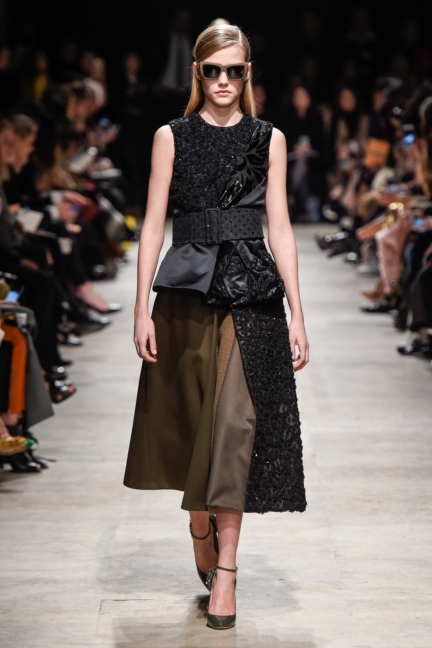 rochas_winter_2015-16_look_017