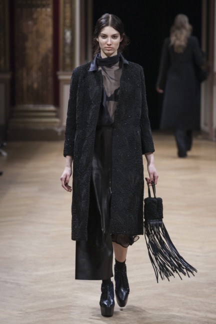 sharon-wauchob-rtw-fw14-paris-8222