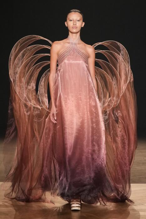 iris-van-herpen-aw-25-couture-1