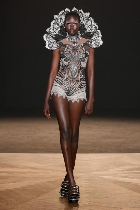 iris-van-herpen-aw-25-couture-13