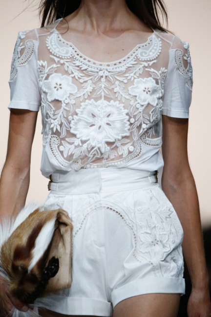 roberto-cavalli-milan-fashion-week-spring-summer-2015-details-61