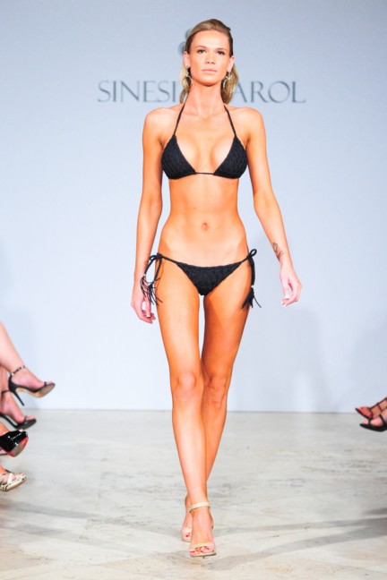 sinesia-karol-mercedes-benz-fashion-week-miami-swim-spring-summer-2015-runway-26