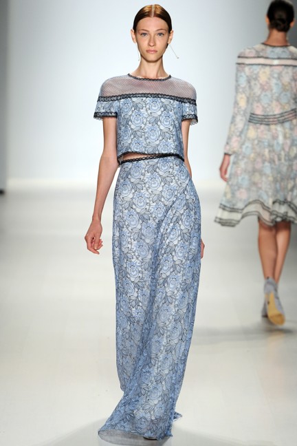 tadashi-shoji-new-york-fashion-week-spring-summer-2015-27