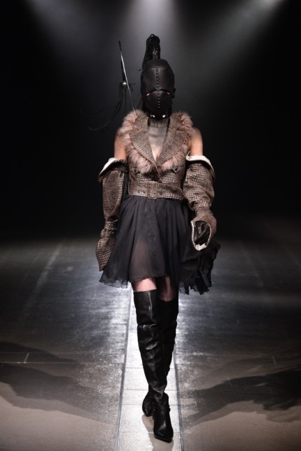 alice-auaa-tokyo-fashion-week-autumn-winter-2014-12