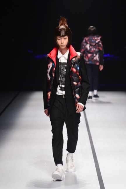 yoshio-kubo-tokyo-fashion-week-autumn-winter-2014-14