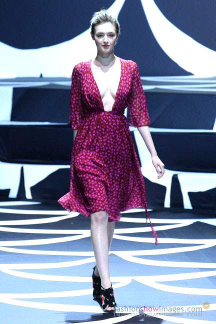 diane-von-furstenberg-tokyo-fashion-week-autumn-winter-2014-21