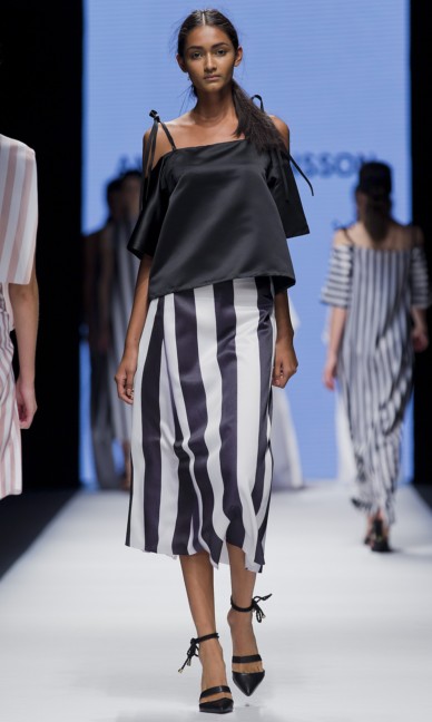 the-swedish-school-of-textiles-fashion-week-stockholm-spring-summer-2015-31