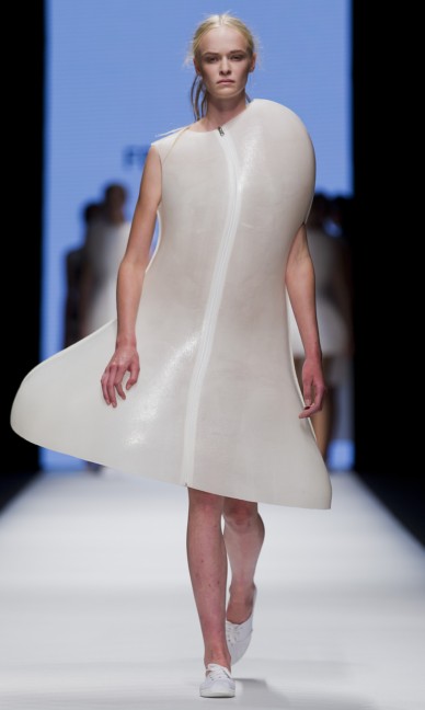 the-swedish-school-of-textiles-fashion-week-stockholm-spring-summer-2015-6