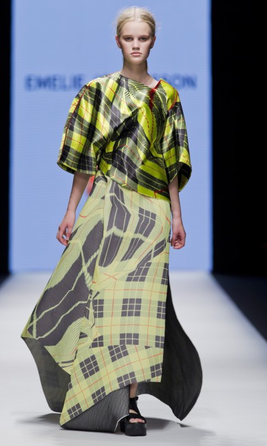 the-swedish-school-of-textiles-fashion-week-stockholm-spring-summer-2015-99