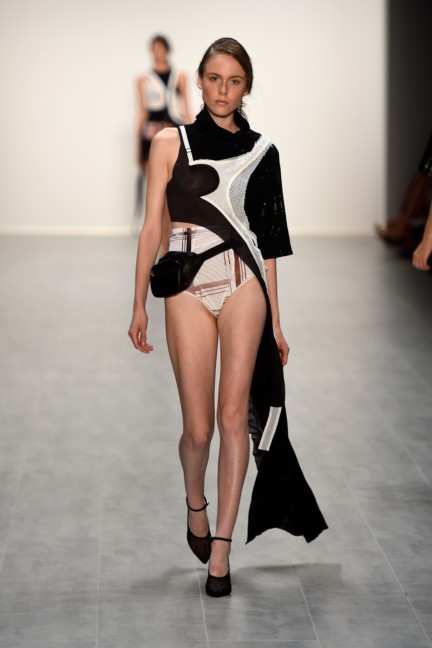 universitat-der-kunste-berlin-mercedes-benz-fashion-week-berlin-spring-summer-2015-112