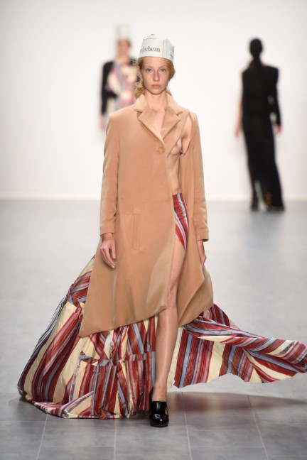 universitat-der-kunste-berlin-mercedes-benz-fashion-week-berlin-spring-summer-2015-18