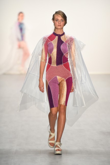 universitat-der-kunste-berlin-mercedes-benz-fashion-week-berlin-spring-summer-2015-33