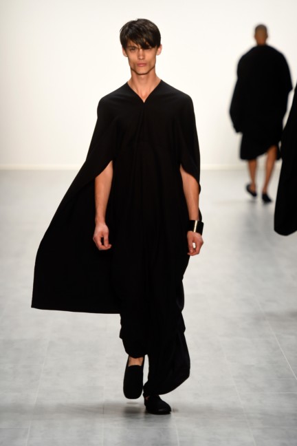 universitat-der-kunste-berlin-mercedes-benz-fashion-week-berlin-spring-summer-2015-34