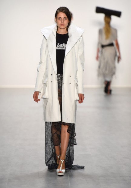 universitat-der-kunste-berlin-mercedes-benz-fashion-week-berlin-spring-summer-2015-50