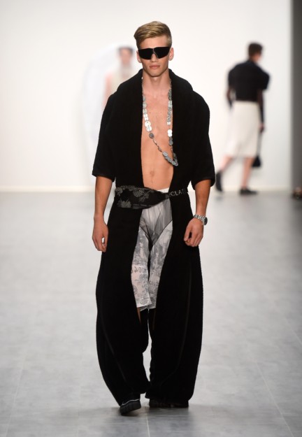 universitat-der-kunste-berlin-mercedes-benz-fashion-week-berlin-spring-summer-2015-55