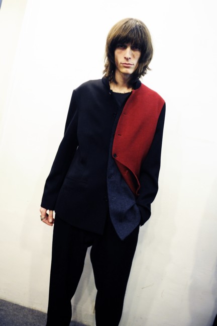 yohji-yamamoto-paris-mens-autumn-winter-2015-backstage-27