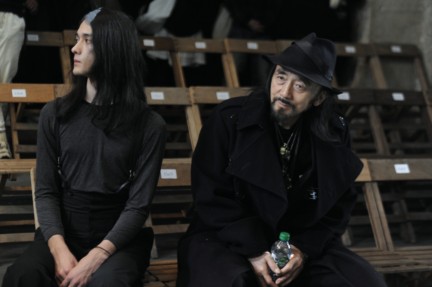 yohji-yamamoto-paris-mens-autumn-winter-2015-beauty-29