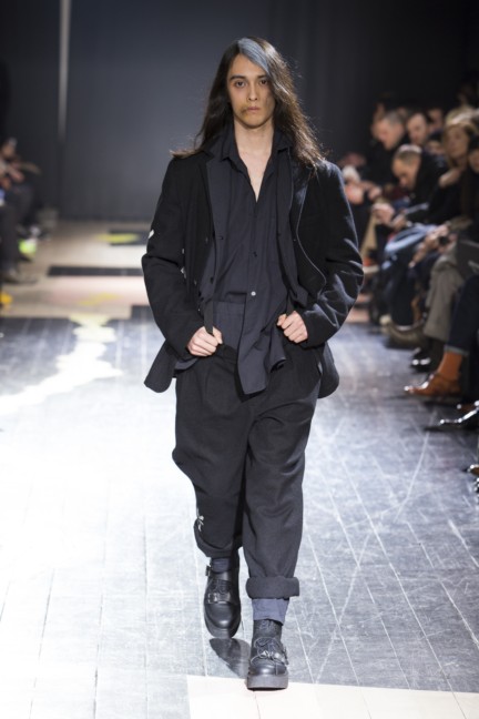 yohji-yamamoto-paris-mens-autumn-winter-2015-runway-37